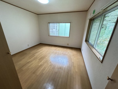 【洋室】 | 宝塚市千種2丁目中古戸建 | 洋室8帖