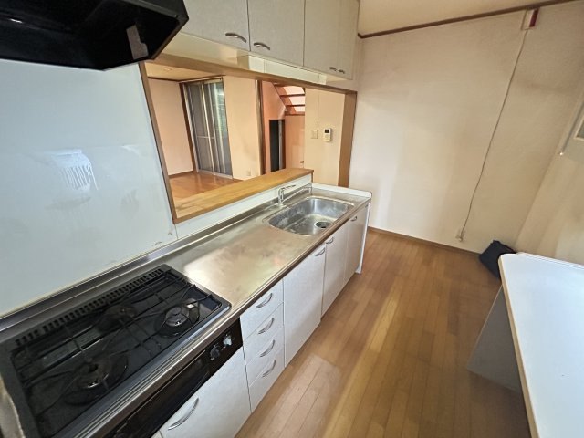 【キッチン】 | 宝塚市千種2丁目中古戸建 | きれいなキッチンです