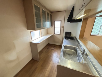 【キッチン】 | 宝塚市千種2丁目中古戸建 | カップボード付