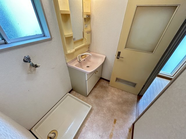 【独立洗面台】 | 宝塚市千種2丁目中古戸建 | 使いやすい独立洗面台です