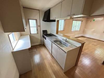 【キッチン】 | 宝塚市千種2丁目中古戸建 | きれいなキッチンです