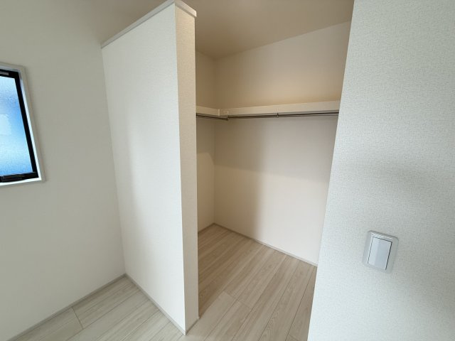 リーブルガーデンＳ第11　前橋市富士見町時沢　４号棟の収納|洋室１収納　
ウォークインクローゼットです♪