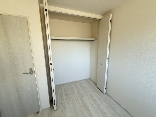 リーブルガーデンＳ第11　前橋市富士見町時沢　４号棟（平屋）の収納|洋室２収納です