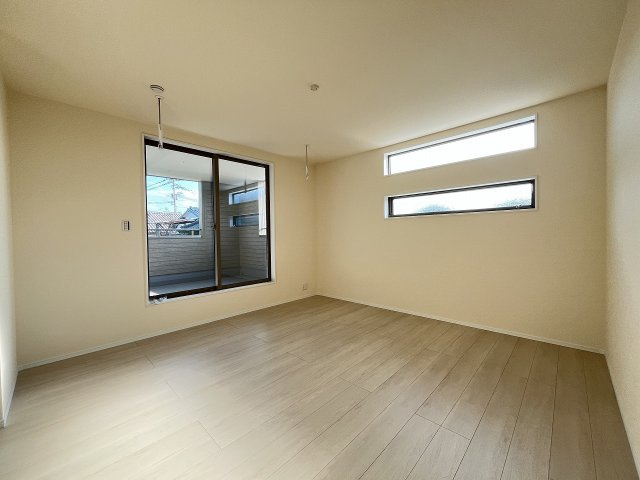 【寝室】 | 糸島市志摩サンセットロード第1　1号棟（全1棟）【仲介手数料無料・0円】 | 現地写真。2階主寝室です。