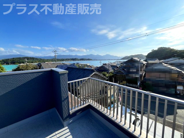 【外観】 | 糸島市志摩サンセットロード第1　1号棟（全1棟）【仲介手数料無料・0円】 | 屋上バルコニーからの眺めは是非現地で見て頂きたいポイントです。