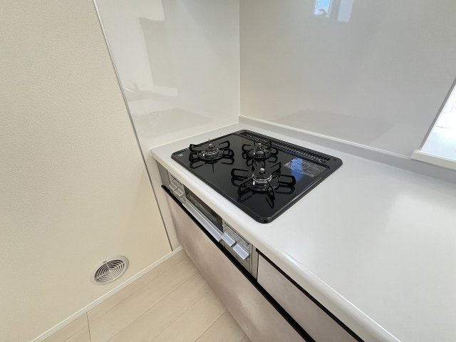 【キッチン】 | 糸島市志摩サンセットロード第1　1号棟（全1棟）【仲介手数料無料・0円】 | 現地写真。