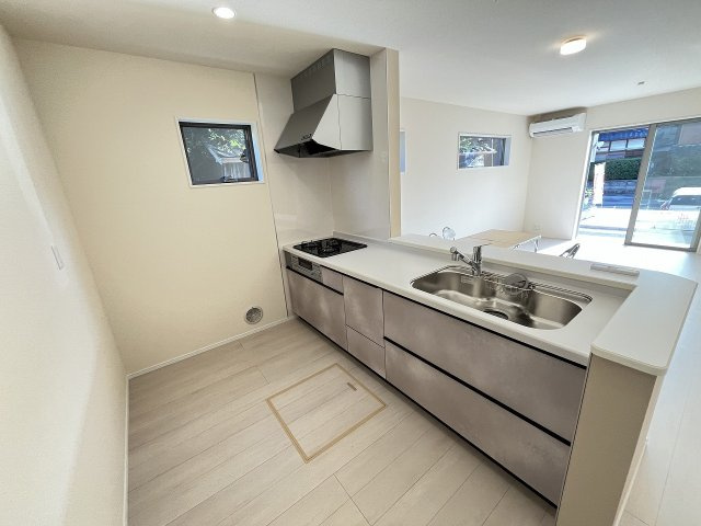 【キッチン】 | 糸島市志摩サンセットロード第1　1号棟（全1棟）【仲介手数料無料・0円】 | 現地写真。