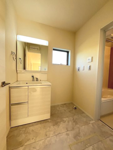 【洗面所】 | 糸島市志摩サンセットロード第1　1号棟（全1棟）【仲介手数料無料・0円】 | 現地写真。