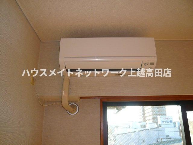 ピアハイム高田の設備|エアコン