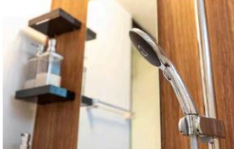 葛飾区青戸６丁目の戸建の浴室