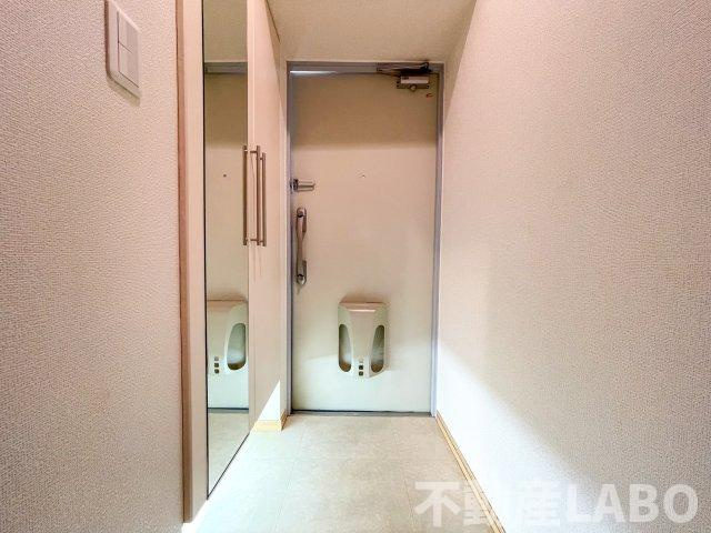 グレイスコートの玄関