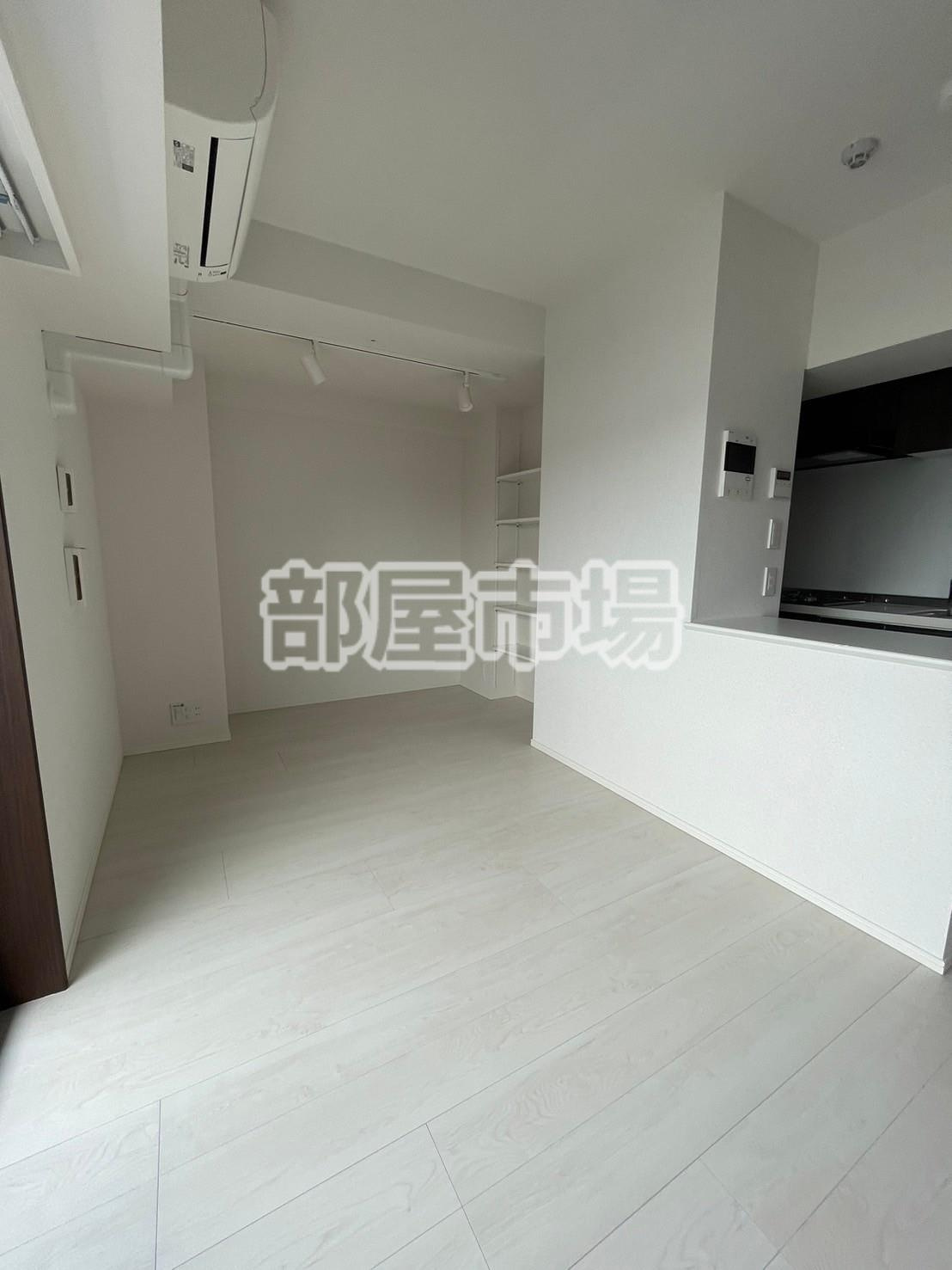 CREAL premier浅草橋の居間・リビング