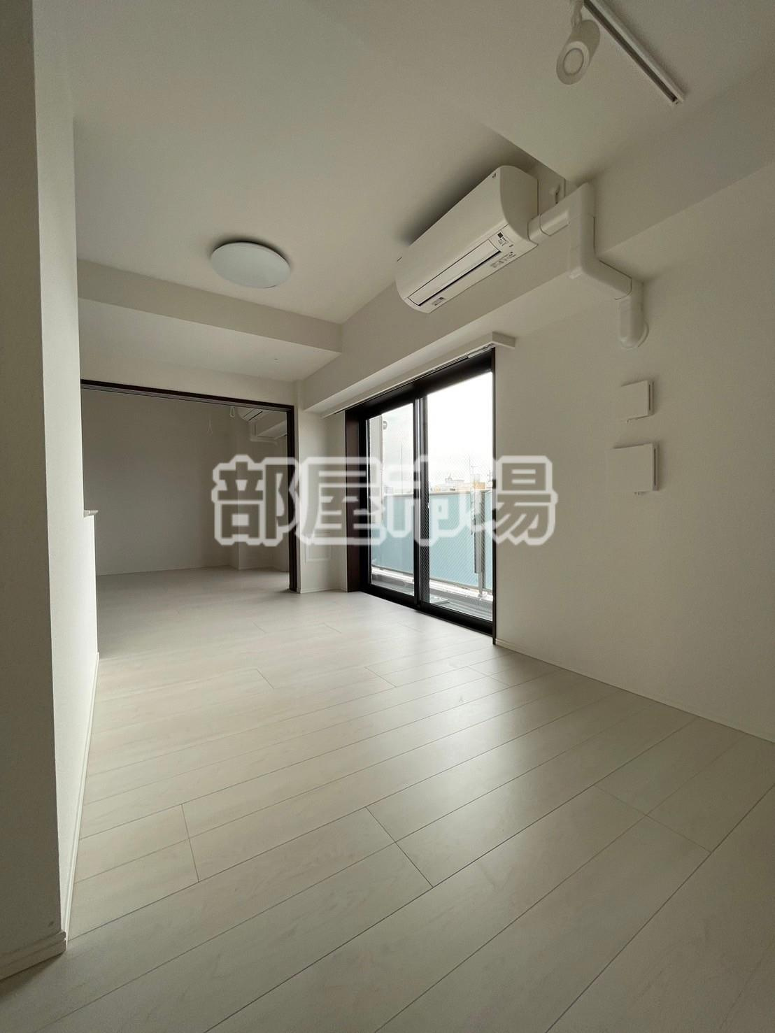 CREAL premier浅草橋の居間・リビング