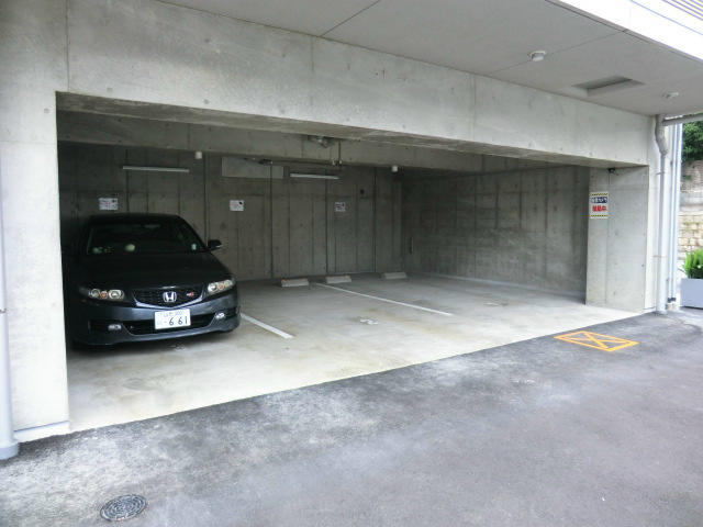 ジープラスの外観