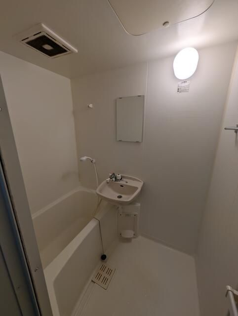 プライム朝日町の浴室