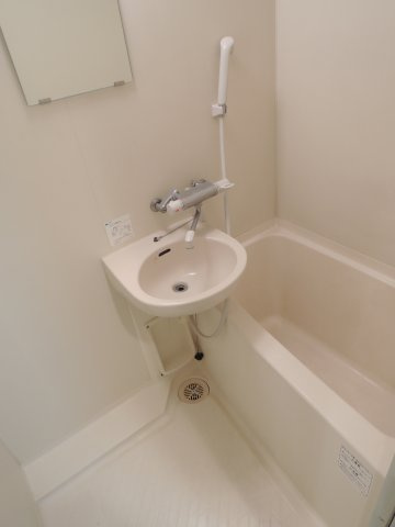 【浴室】 | CYNTHIA FOUR-D GOTANDA-WEST