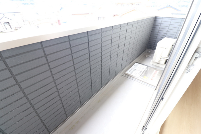 【バルコニー】