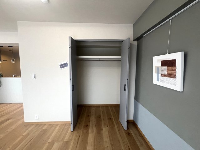 駐車場もバイクも駐輪場も一切無料っす！【アドミール保土ヶ谷公園１番館】フルリノベの収納
