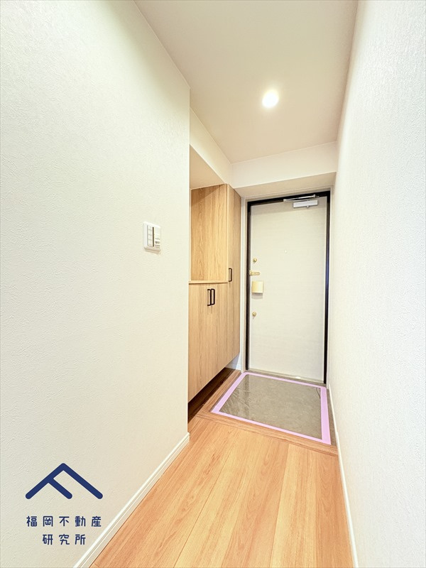 和白ガーデンハウスの玄関