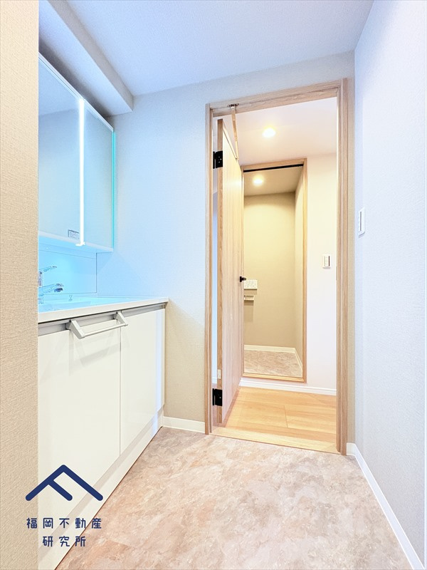 和白ガーデンハウスの独立洗面台