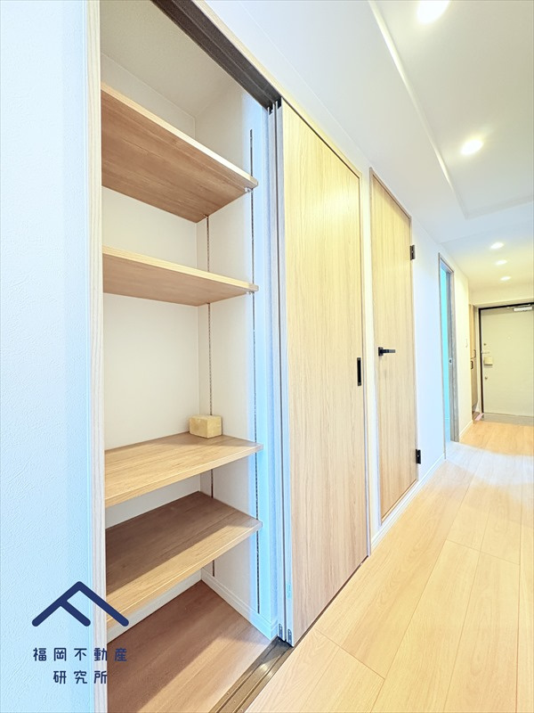 和白ガーデンハウスの玄関