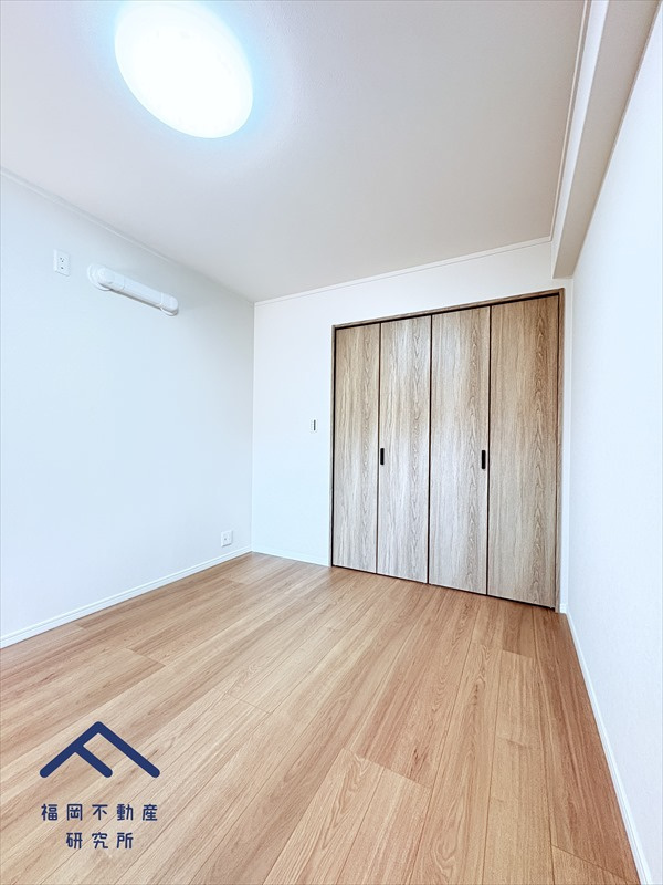 和白ガーデンハウスの洋室