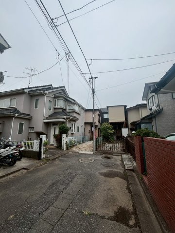狭山市北入曽　中古戸建　西武新宿線『入曽駅』徒歩16分　【入間野小学区】の前面道路含む現地写真
