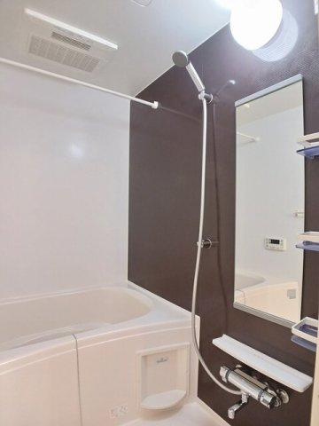 東大阪市吉田３丁目のアパートの浴室|コンパクトで使いやすいお風呂です