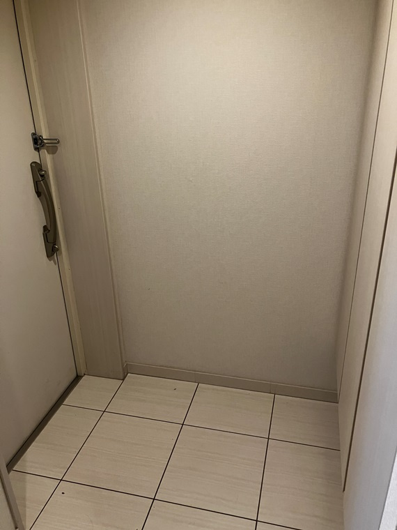 パークホームズ横濱東白楽の玄関