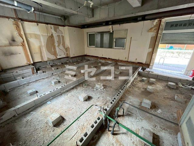 ロイヤル住之江の内装