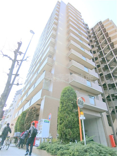 ジョイスコートの外観|2002年2月築　SRC鉄骨鉄筋コンクリート造地上14階建て1R～2LDK総戸数154戸の高級賃貸マンション　京浜急行本線平和島駅と大森町駅の間　東京都大田区大森西2丁目