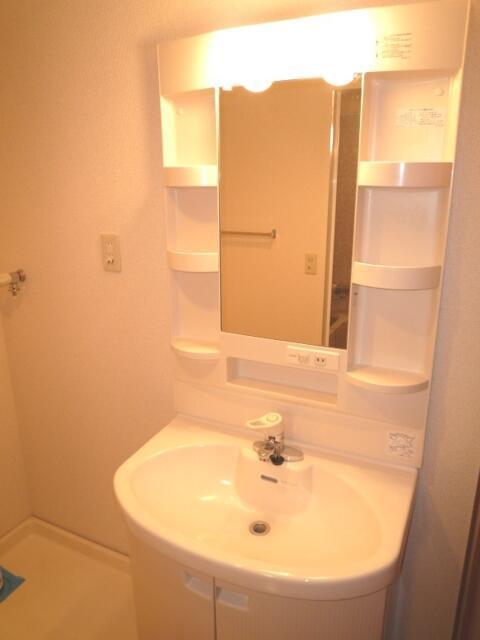 グラン・ソラール丸の内の洗面所| 