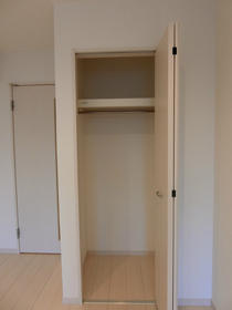 リブリ・立川富士見町の収納