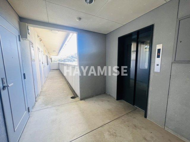 東長崎ハイツのエントランス