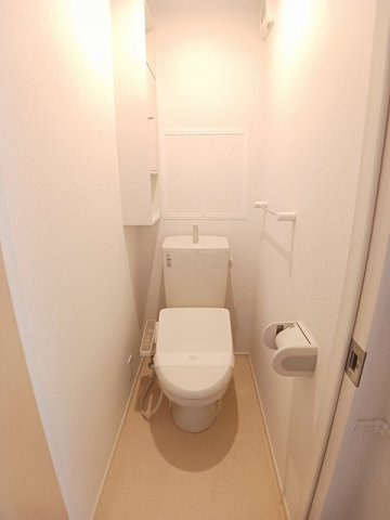 ウエストヴィレッジⅡのトイレ|ゆったりとした空間のトイレです