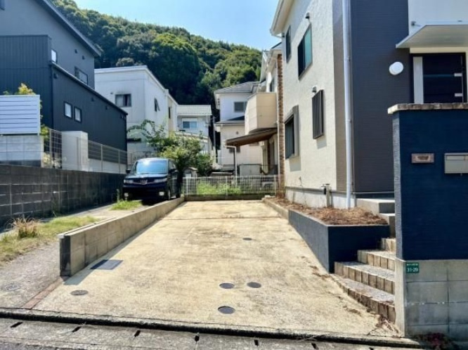 中古戸建　城南区南片江４丁目　の駐車場|駐車スペースもあります