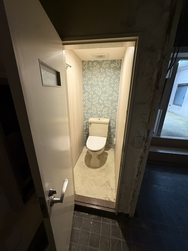 世田谷区池尻２丁目の店舗事務所のトイレ