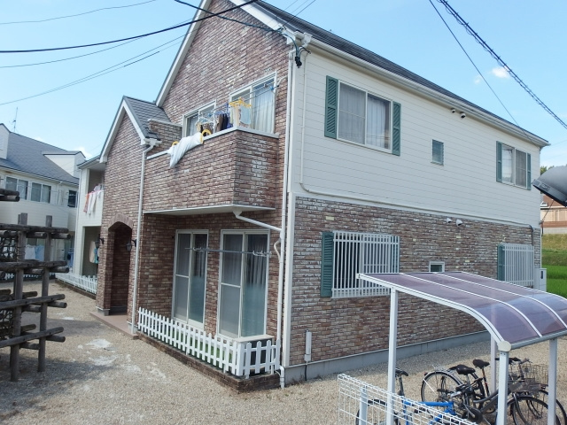 ドエルマルシェＥの外観