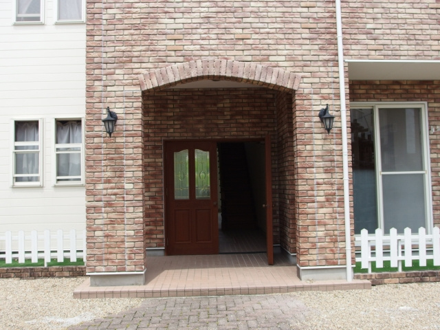 ドエルマルシェＥのエントランス