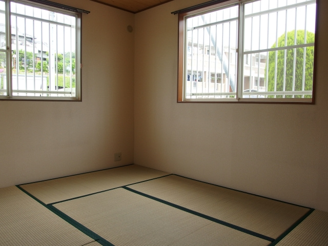 ドエルマルシェＥの和室