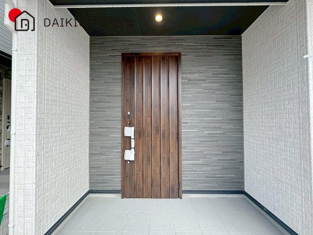 【玄関】 | 久喜市本町5丁目3期　新築戸建　全2棟　2号棟