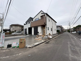 【前面道路含む現地写真】