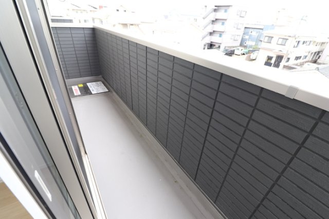 【バルコニー】