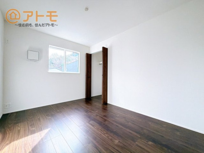 【子供部屋】 | 駿東郡清水町徳倉第1期　新築戸建　2号棟 | 広々使える収納付きの洋室です♪