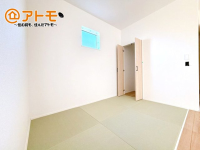 【内装】 | 駿東郡清水町徳倉第1期　新築戸建　1号棟 | 畳コーナーは客間としてはもちろん、家事の休憩やお子様のおむつ替えにもピッタリ♪