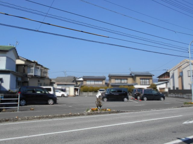 鴨部上町M東駐車場の外観