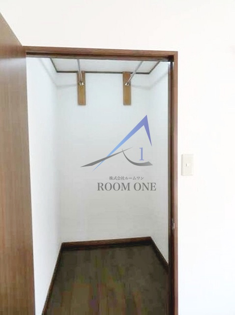 グレースパレスの設備|ウォークインクローゼットです。