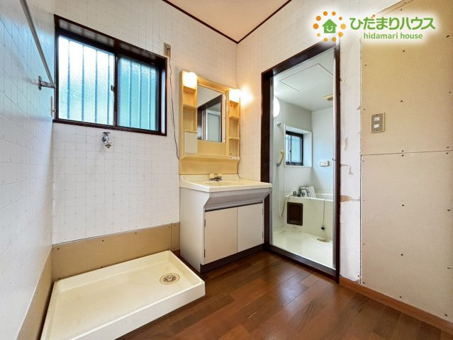 吉見町御所　中古一戸建ての脱衣所