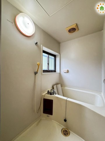 吉見町御所　中古一戸建ての浴室