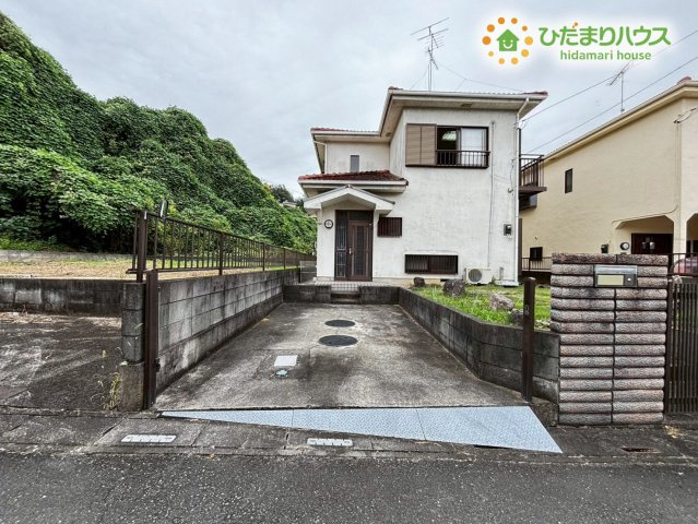 吉見町御所　中古一戸建ての駐車場